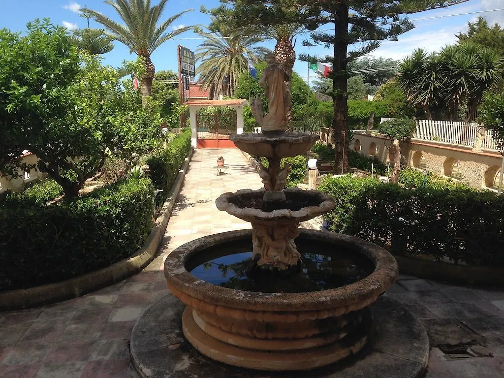 Hotel Athena Castelvetrano 0*,  Italien